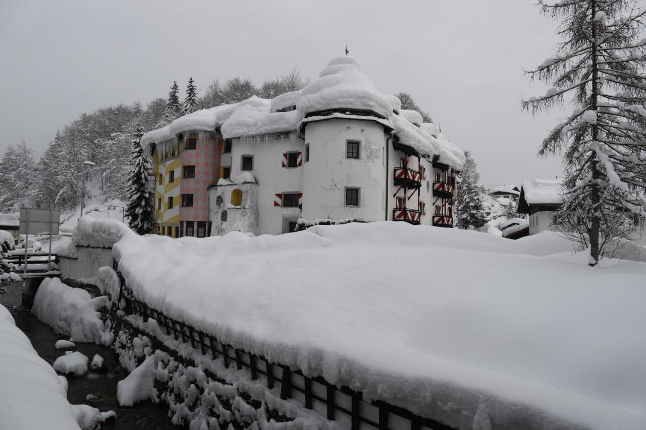 Family Hotel Schloss Rosenegg Fieberbrunn Exterior foto
